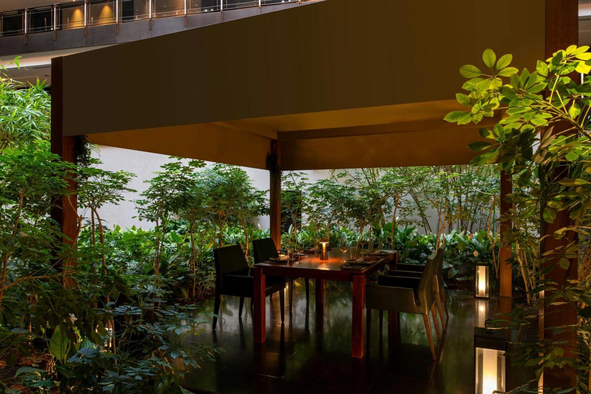 The Westin Doha Hotel & Spa Экстерьер фото